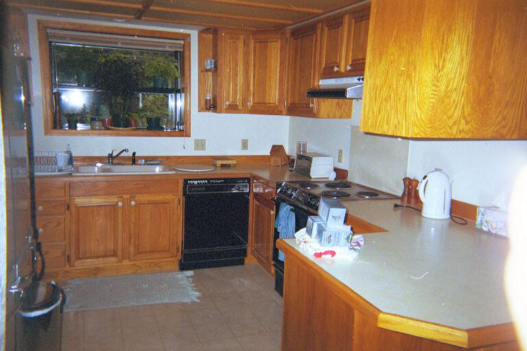 home_kitchen.jpg